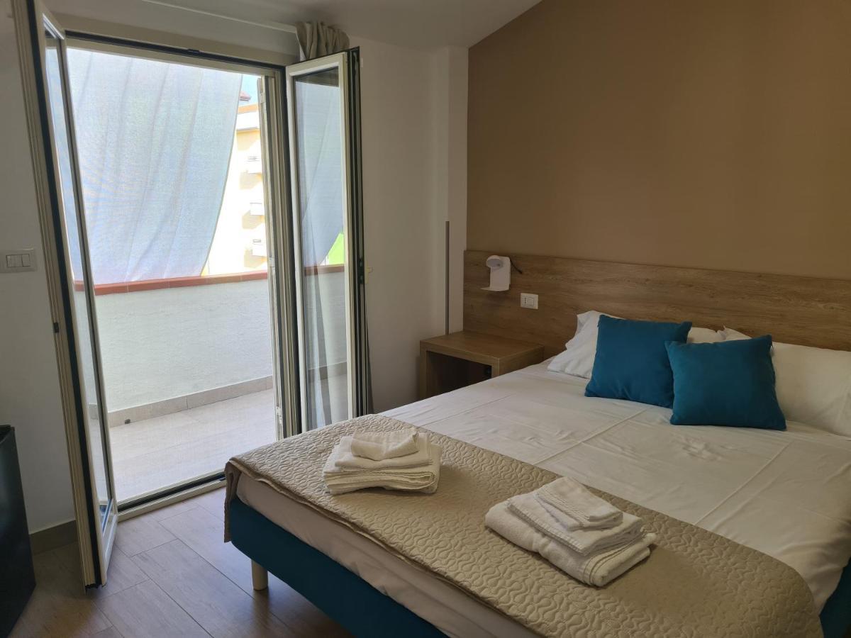 B&B Al Quadrato Scalea Eksteriør bilde